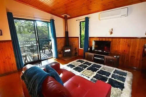 Montville Country Cabins Holiday park