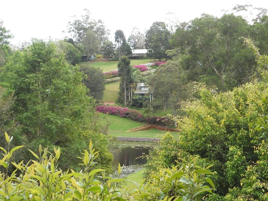 Montville Country Cabins Holiday park